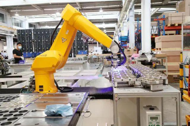 全球機(jī)器人版圖再添“錢塘造” 史陶比爾首條國(guó)內(nèi)產(chǎn)線落成，賦能智造新未來(lái)